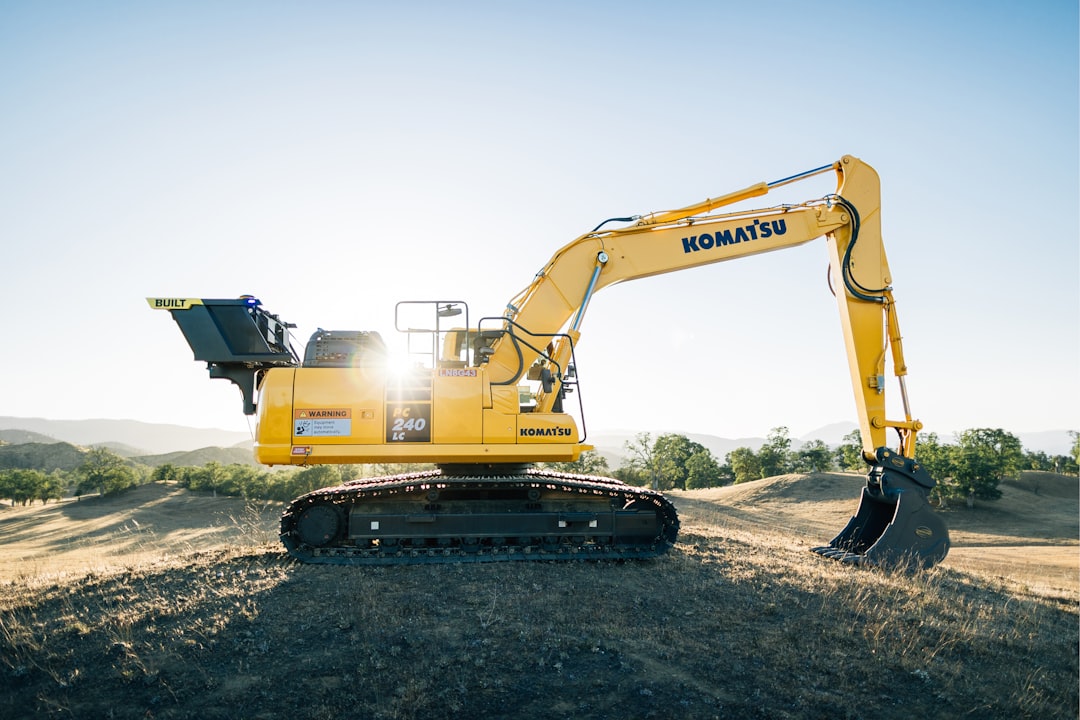 Photo Excavator digging